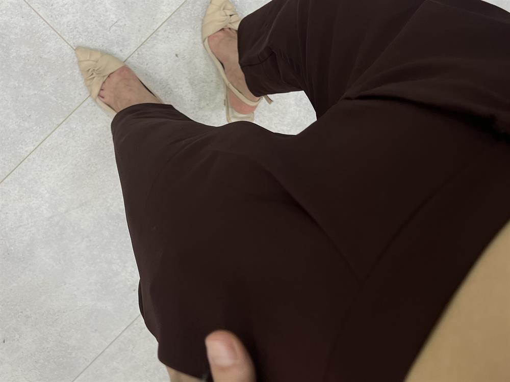 Arka Beli̇ Lasti̇kli̇ Kumaş Pantolon Kahve