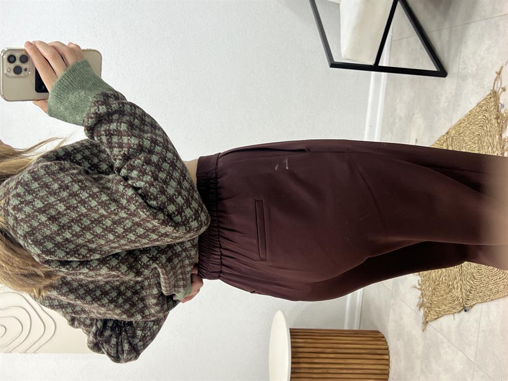 Arka Beli̇ Lasti̇kli̇ Kumaş Pantolon Kahve