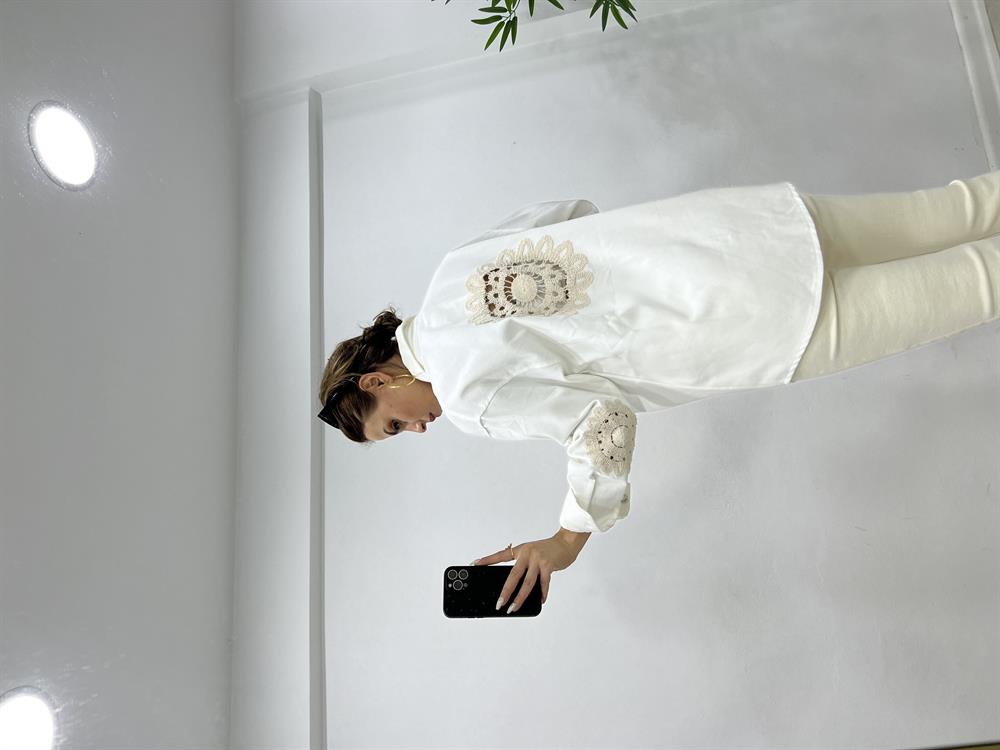 Arkasi Fi̇stolu Ceket