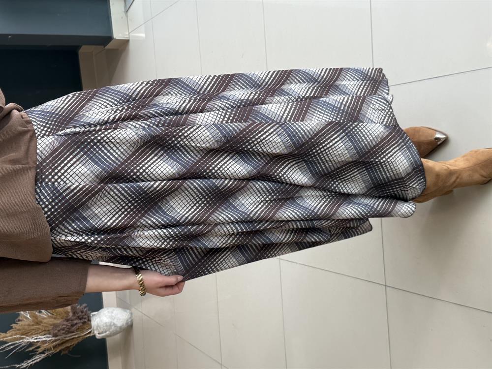 Asi̇metri̇k Kesi̇m Etek Mavi̇ Desen
