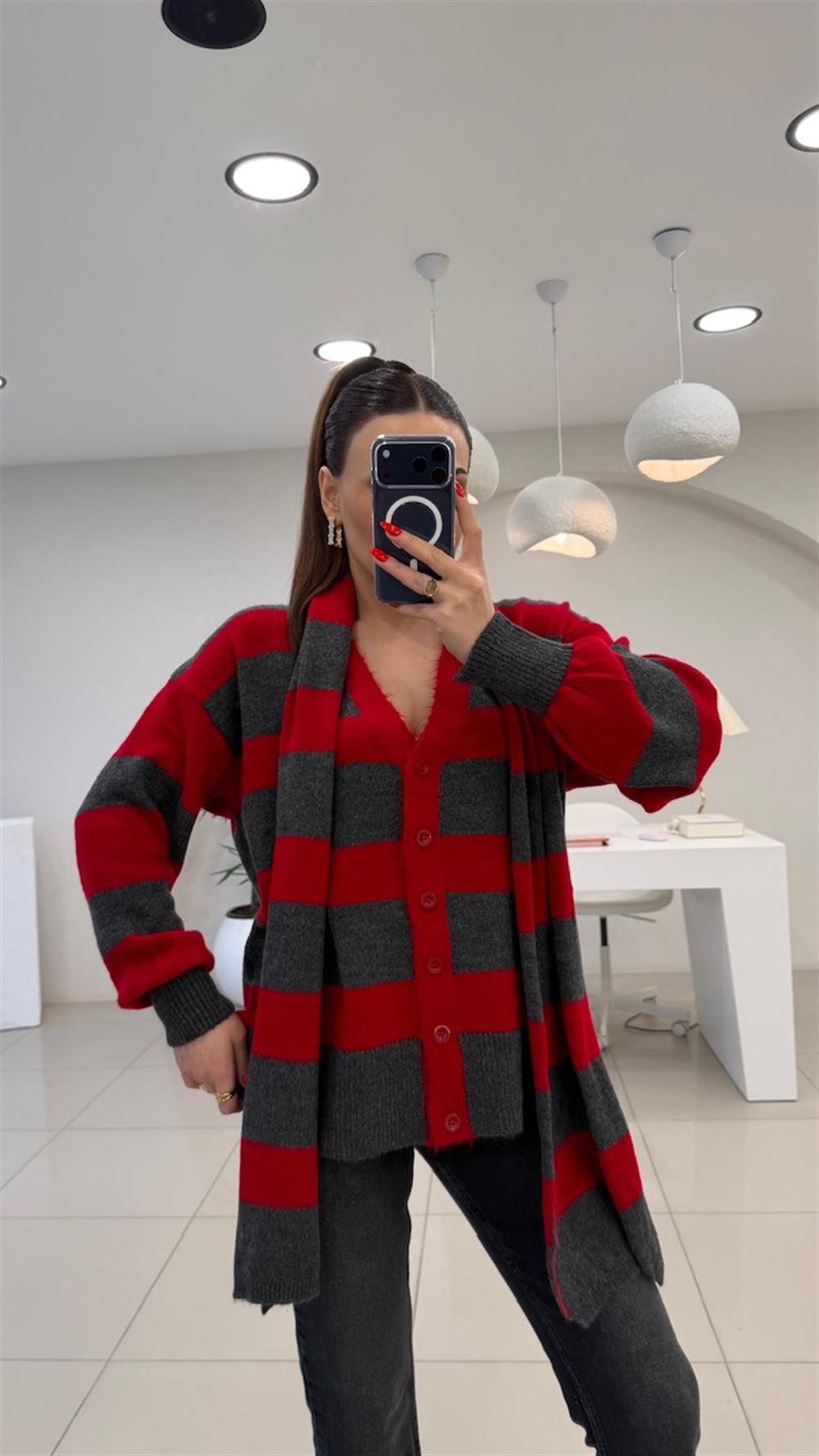 ATKI DETAYLI ÇİZGİLİ HIRKA KIRMIZI 