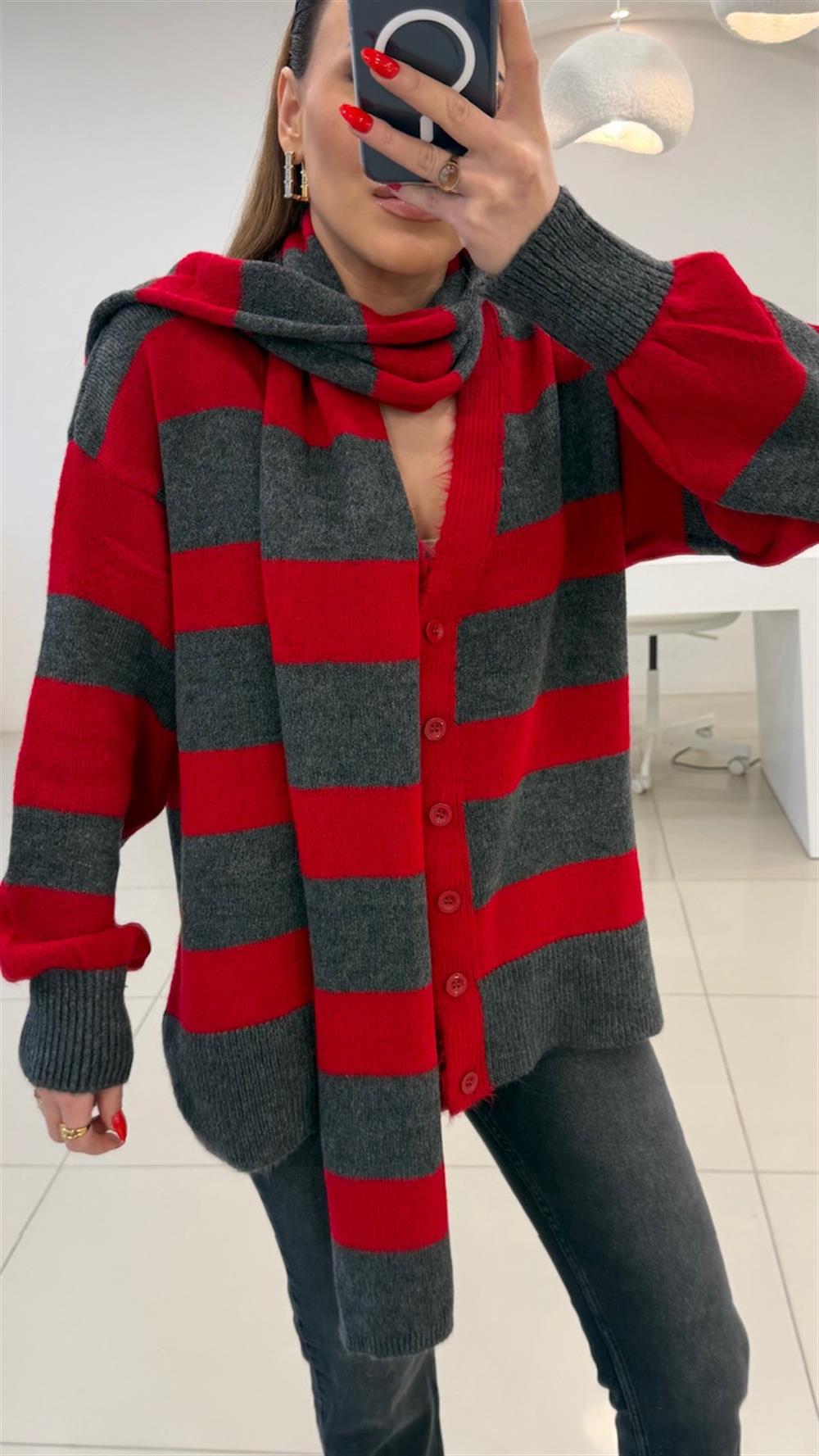 ATKI DETAYLI ÇİZGİLİ HIRKA KIRMIZI 