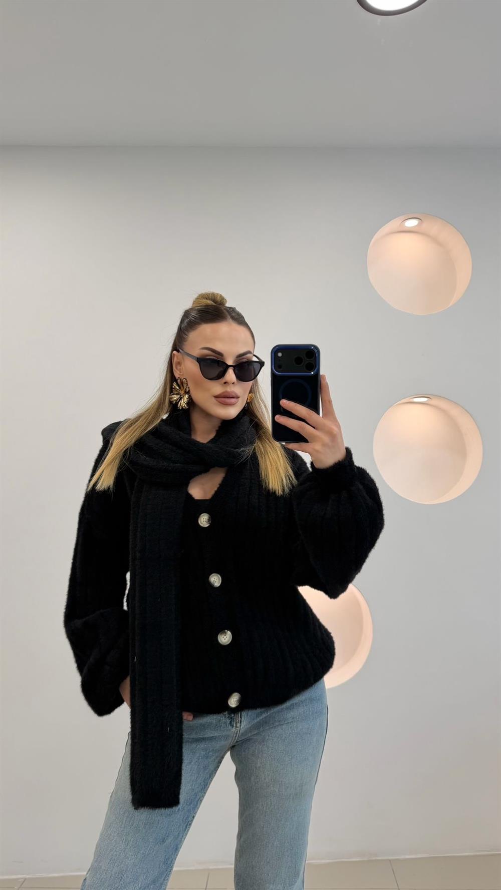 ATKI DETAYLI YUMOŞ HIRKA SİYAH