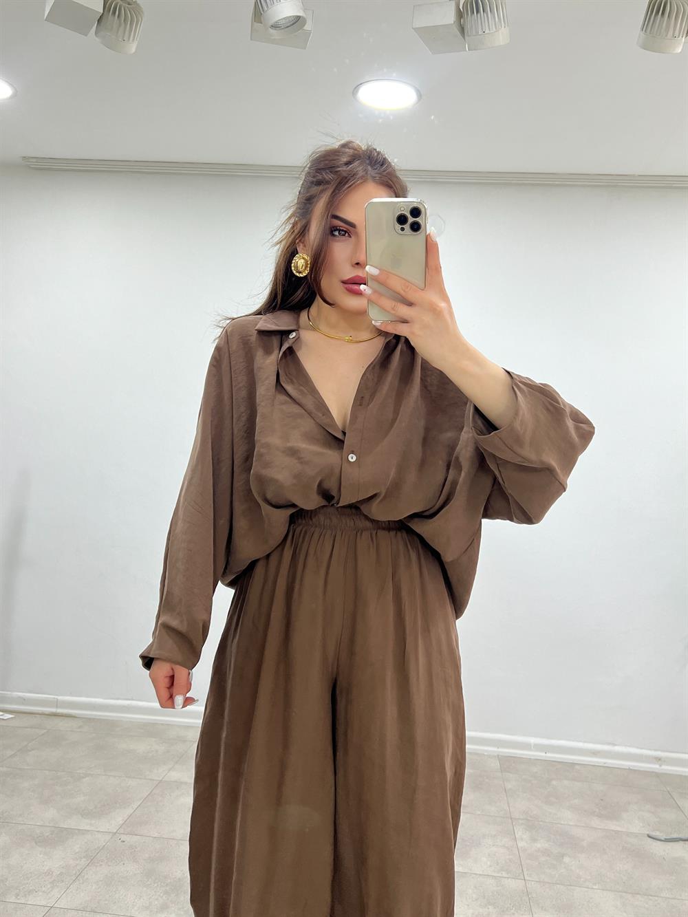 Ayrobi̇n Keten Gömlekli̇ İki̇li̇ Takim Kahve