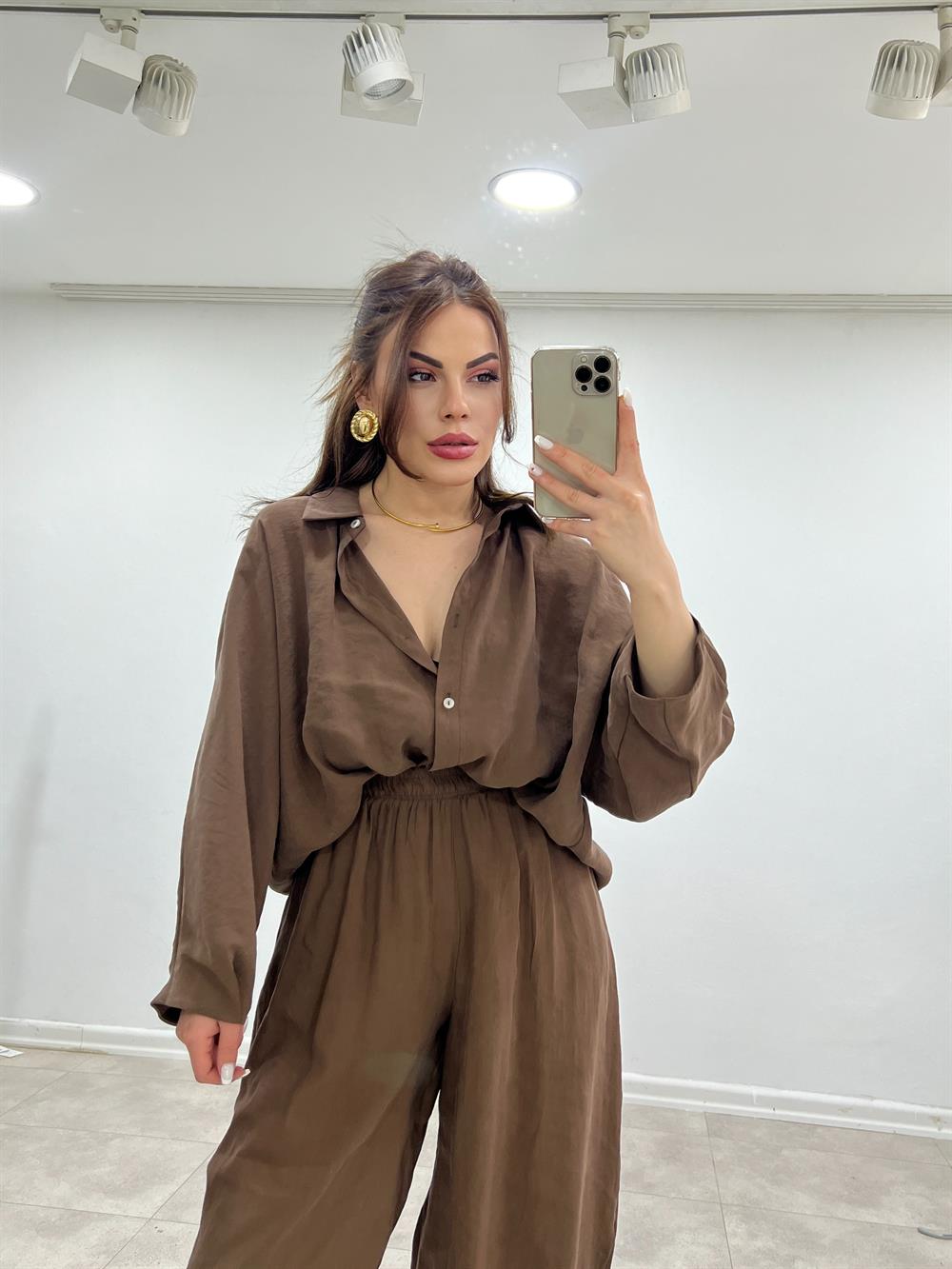 Ayrobi̇n Keten Gömlekli̇ İki̇li̇ Takim Kahve