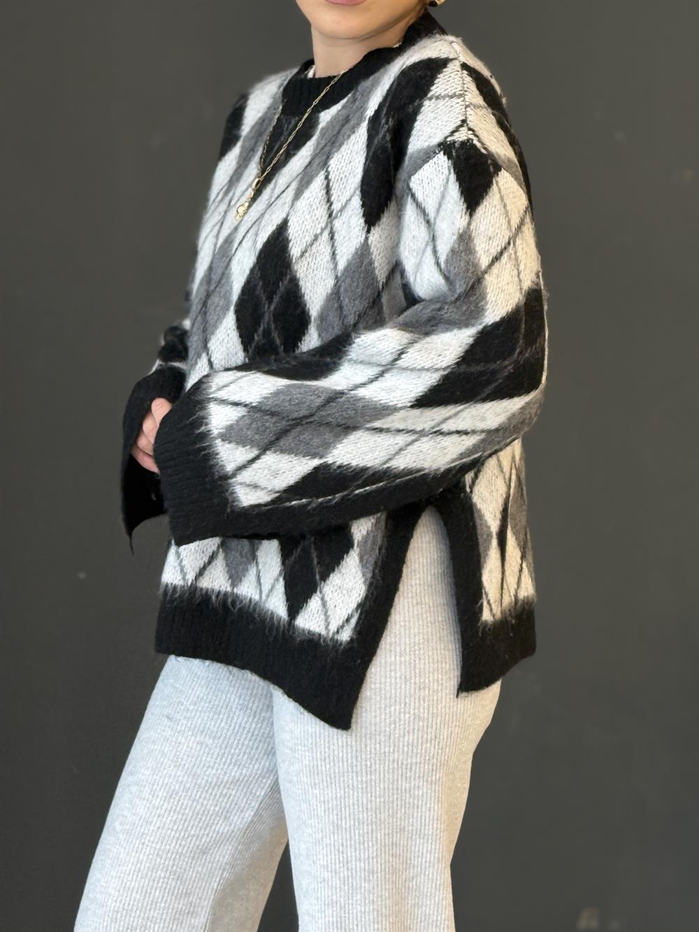 Baklava Desen Kazak Si̇yah