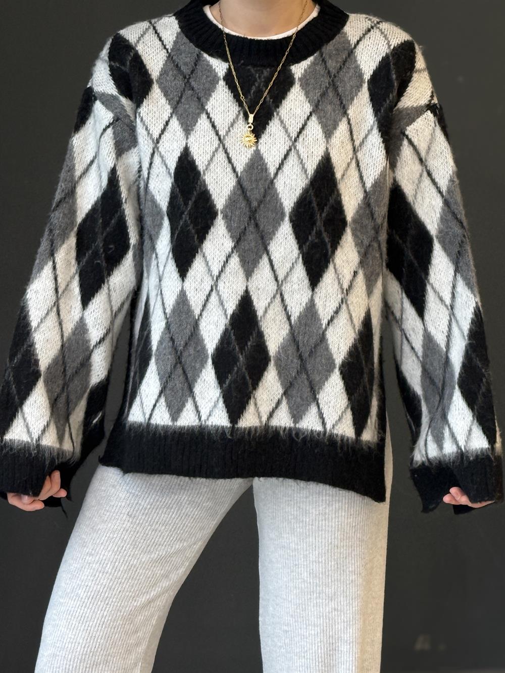 Baklava Desen Kazak Si̇yah