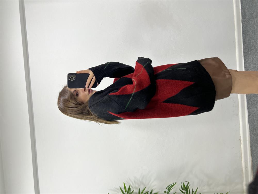 Baklava Desen Si̇yah Kazak