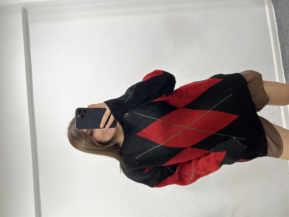 Baklava Desen Si̇yah Kazak