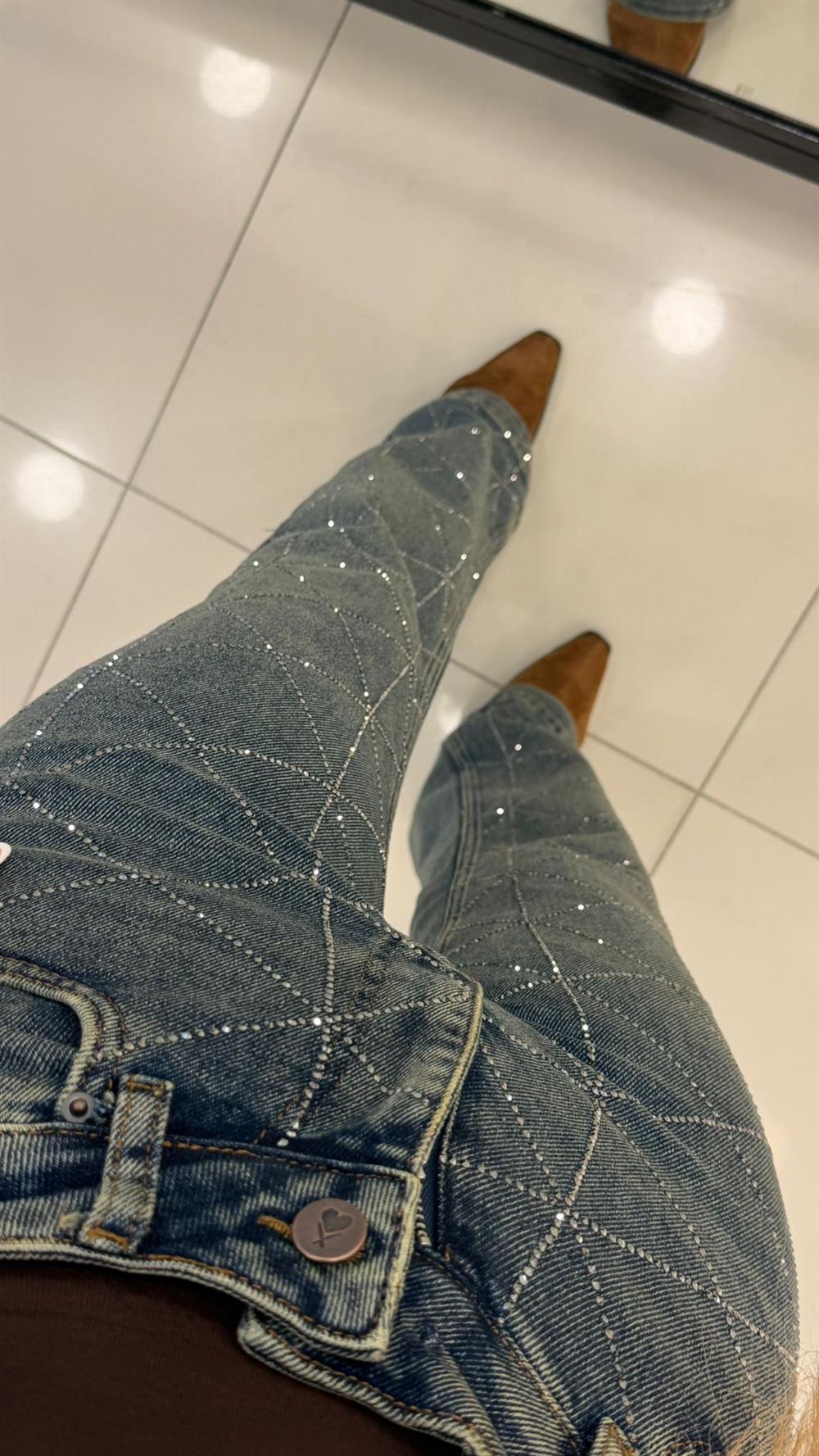 BAKLAVA DESENLİ TAŞLI JEAN TİNTLİ