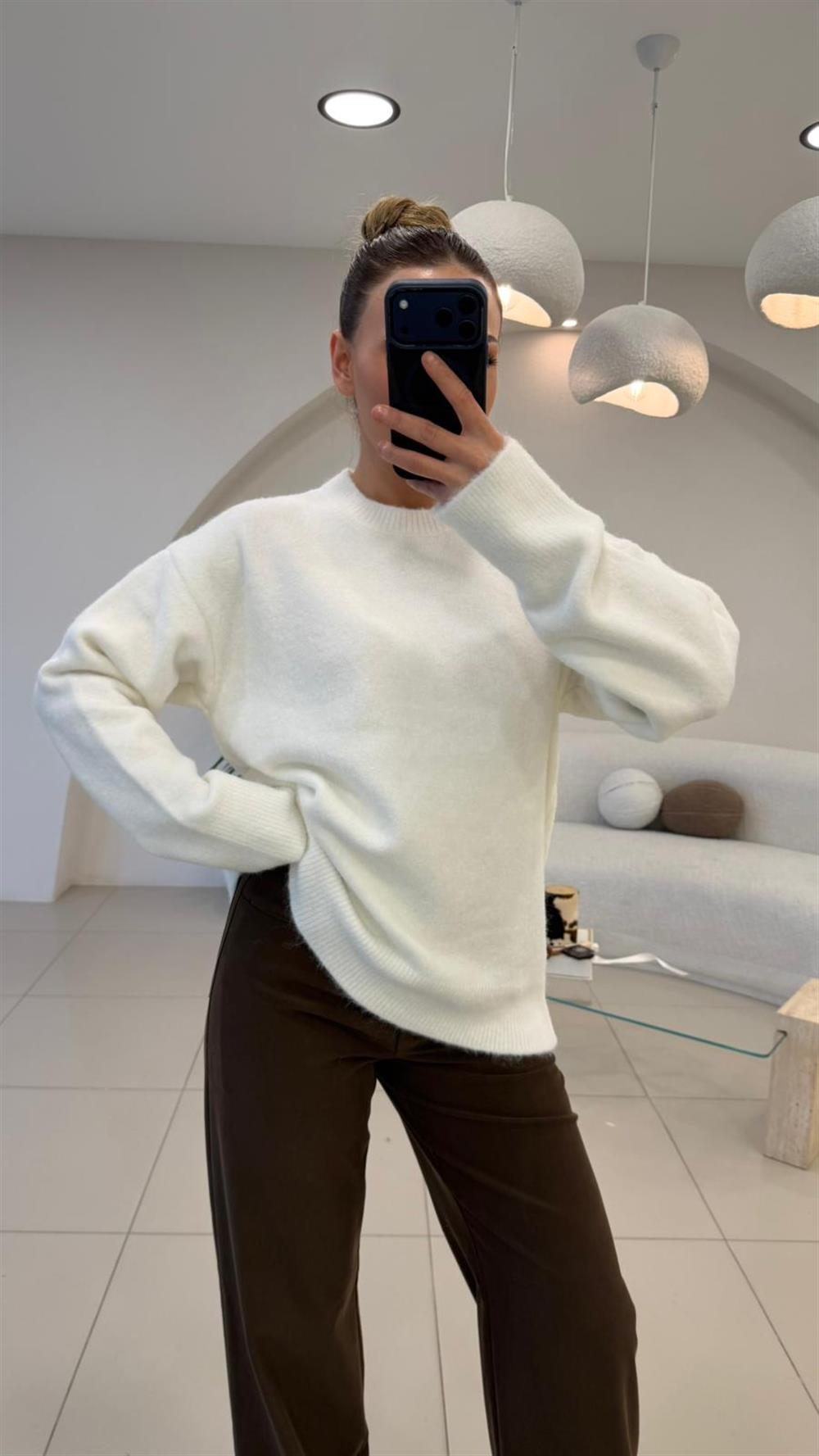 BASİC YUMOŞ KAZAK  BEYAZ