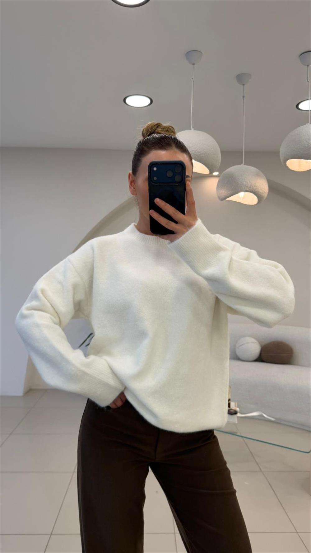 BASİC YUMOŞ KAZAK  BEYAZ