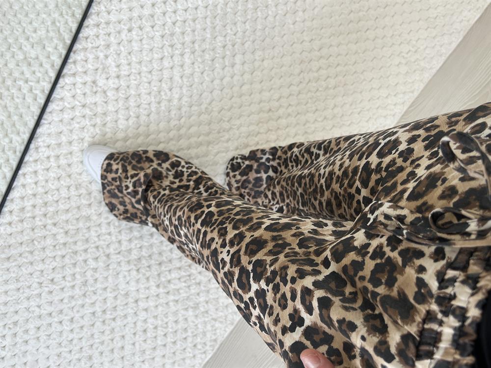 Bej Leopar Desenli̇ Pantolon