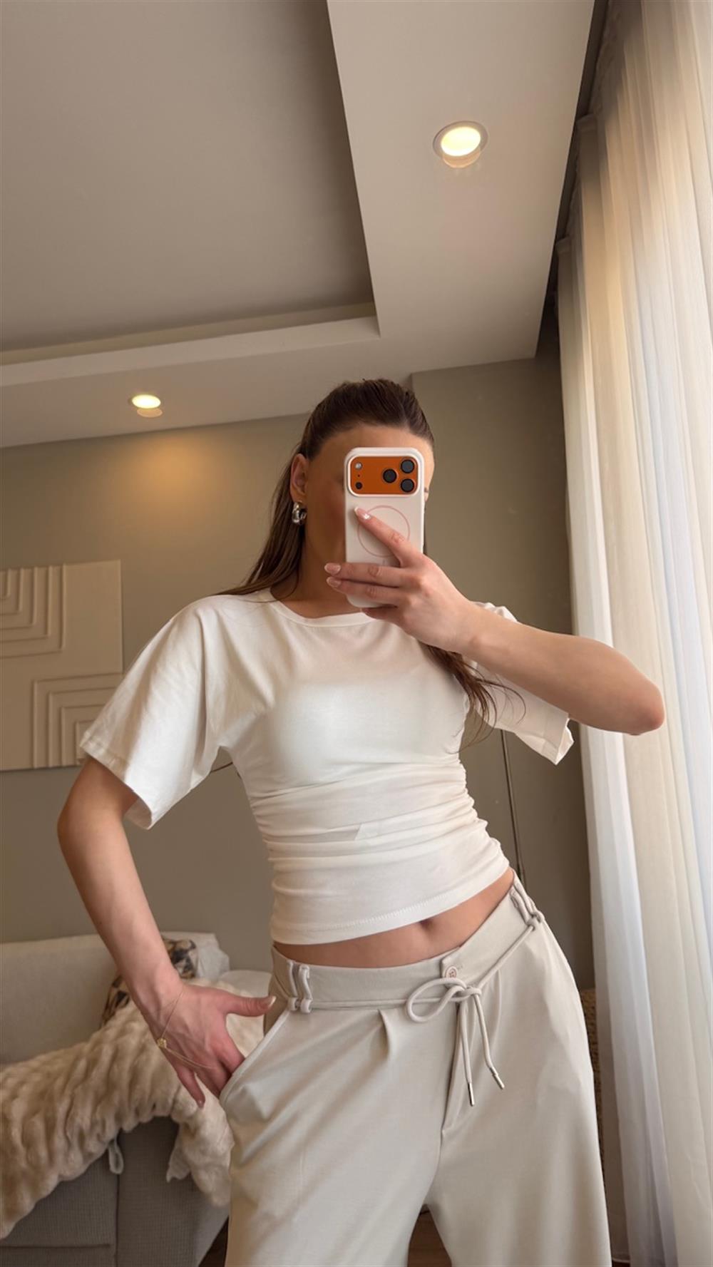 Bel Oturtmalı Bluz Beyaz