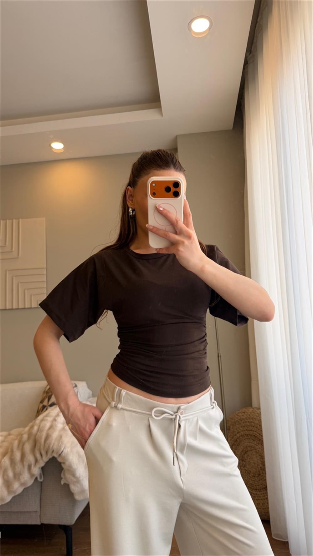 Bel Oturtmalı Bluz Kahve