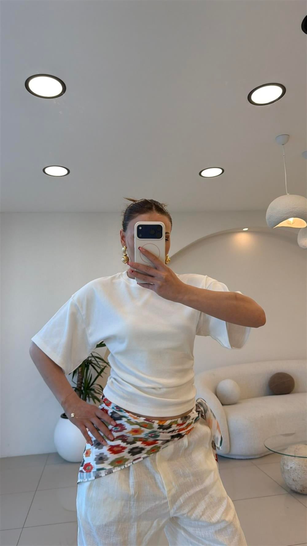 BEL OTURTMALI KISA KOL TSHIRT BEYAZ 
