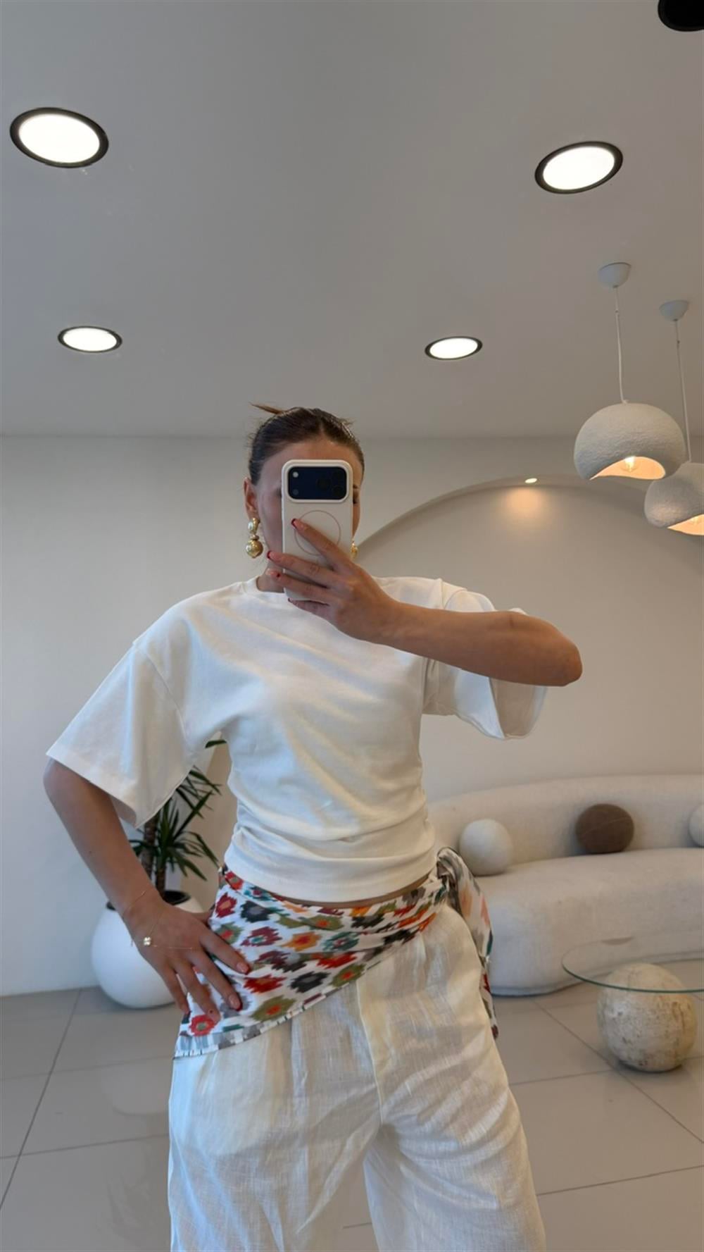 BEL OTURTMALI KISA KOL TSHIRT BEYAZ 