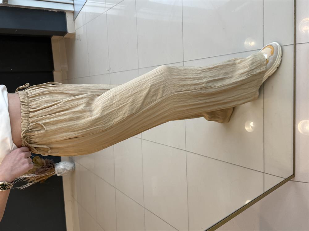 Belden Bağlamali Bol Paça Pantolon Camel