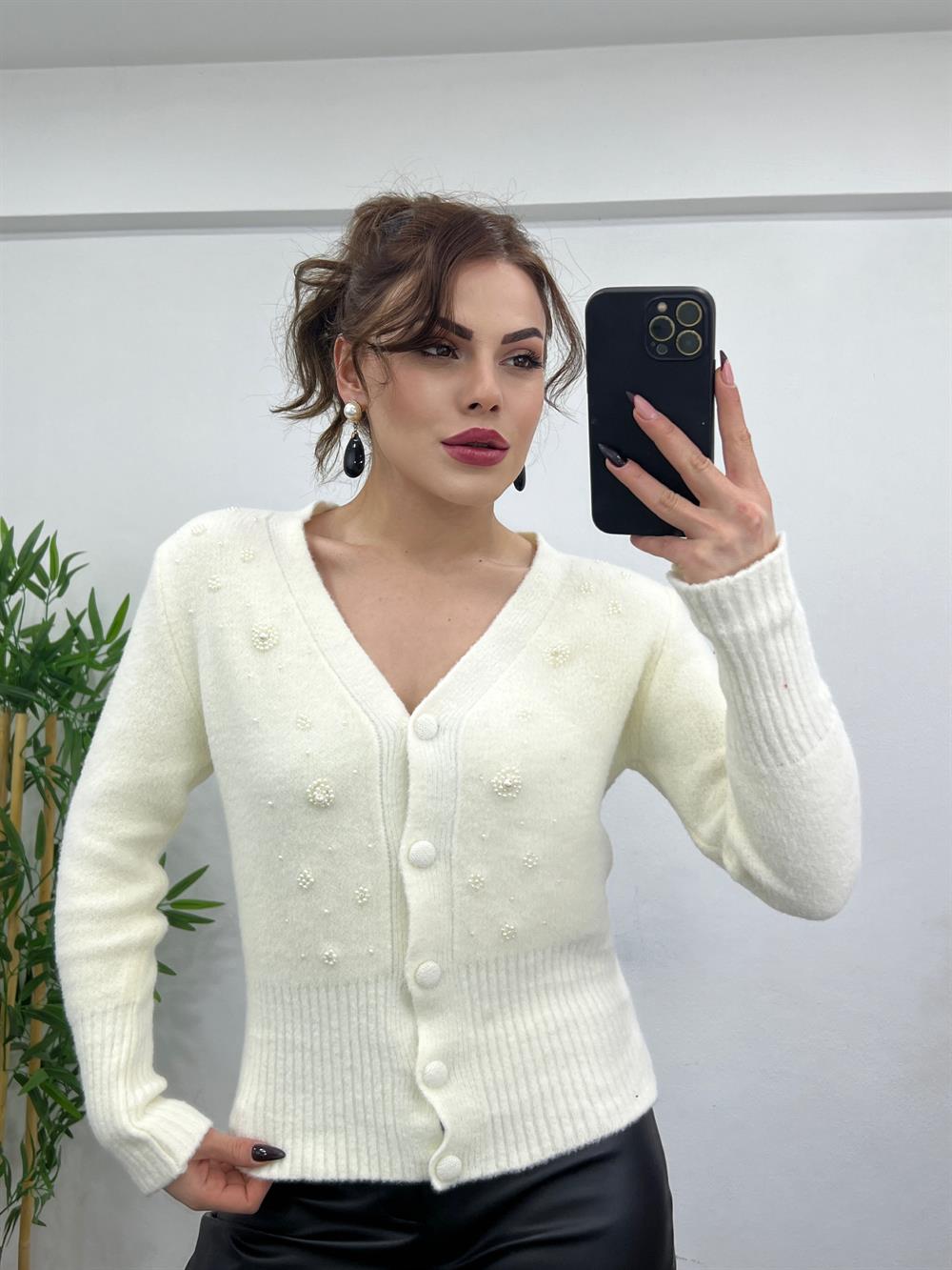 Beyaz İnci̇li̇ Hirka