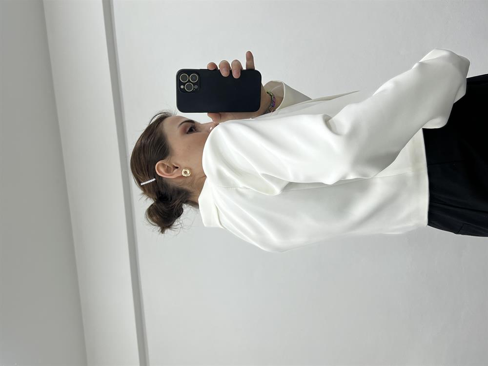 Beyaz Kisa Blazer Ceket