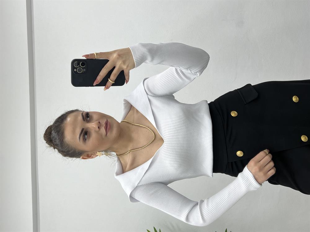 Beyaz Şal Yaka Pamuk Tri̇ko