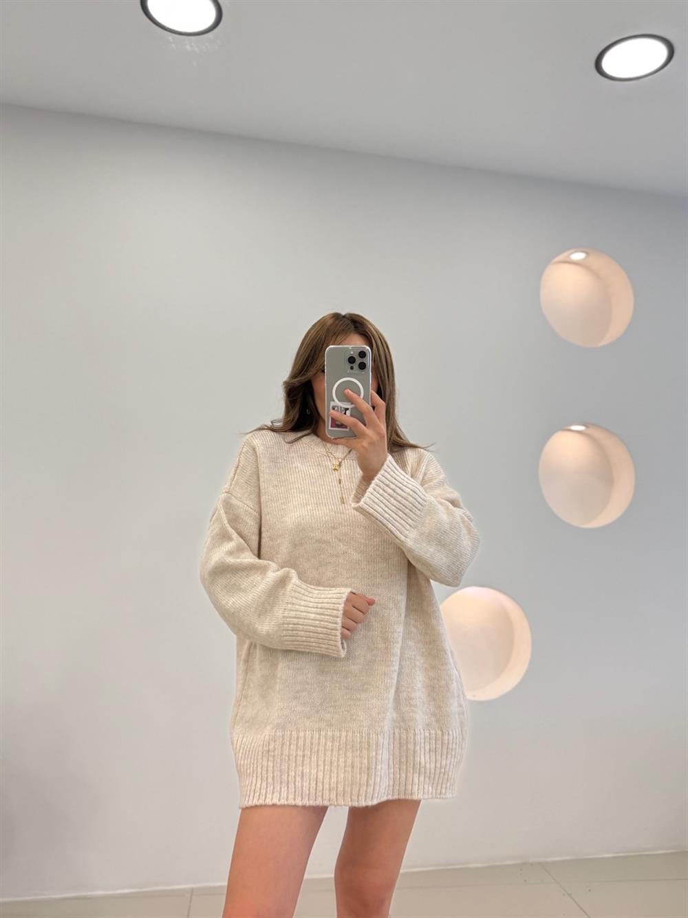 Bi̇si̇klet Yaka Taş Basi̇c Kazak