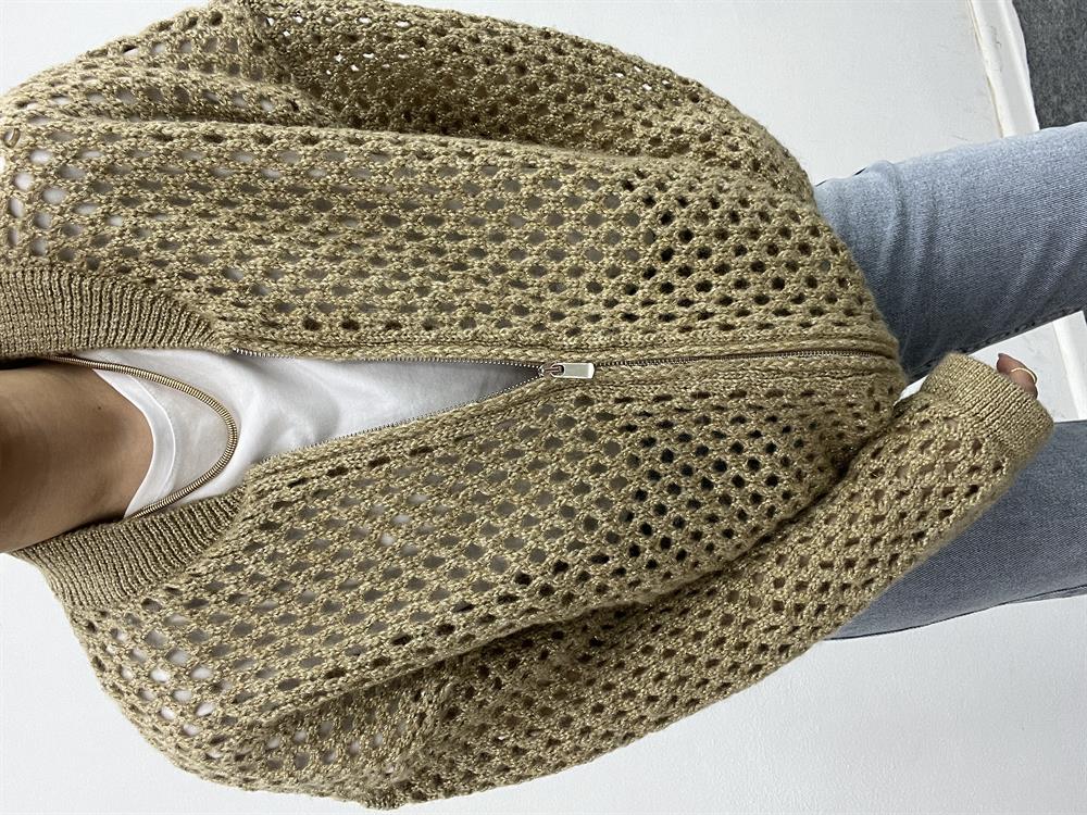 Bi̇si̇klet Yaka Ajurlu Gold Renk Fermuarli Hirka