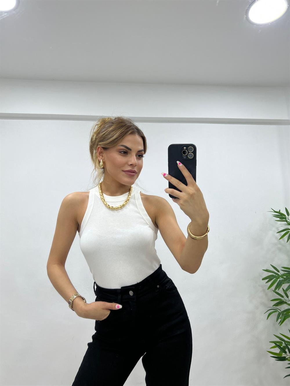 Bi̇si̇klet Yaka Atlet Beyaz