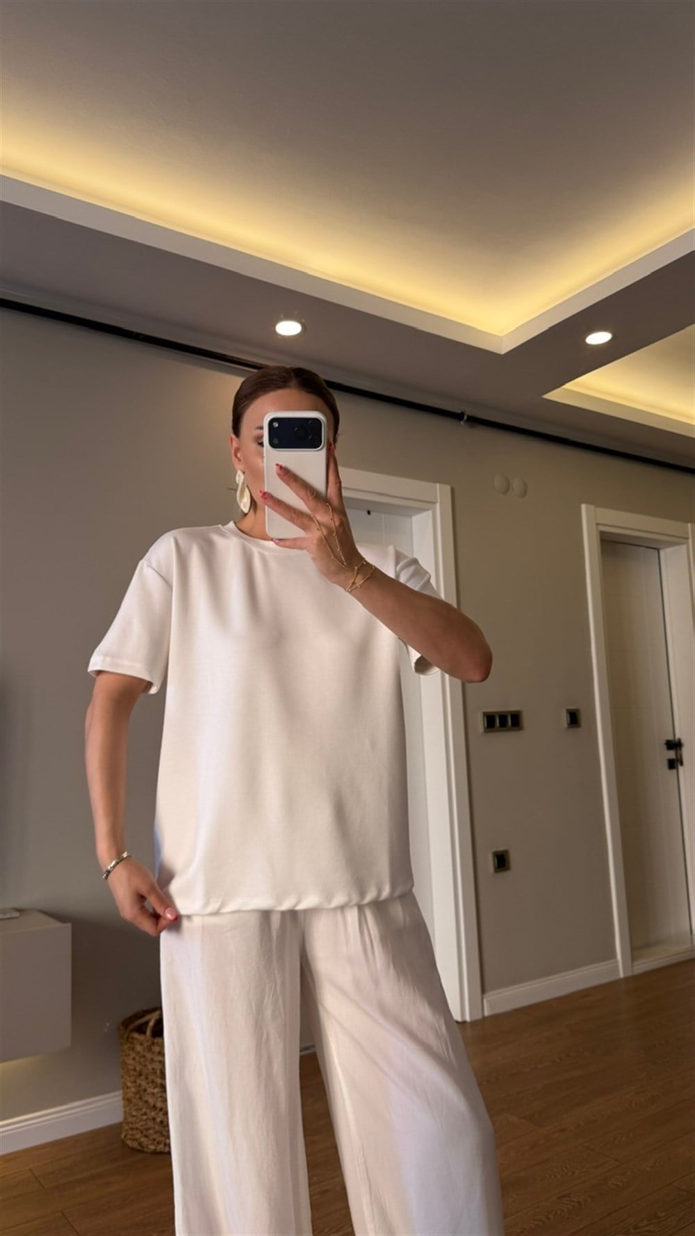 BİSİKLET YAKA BASİC TSHIRT BEYAZ