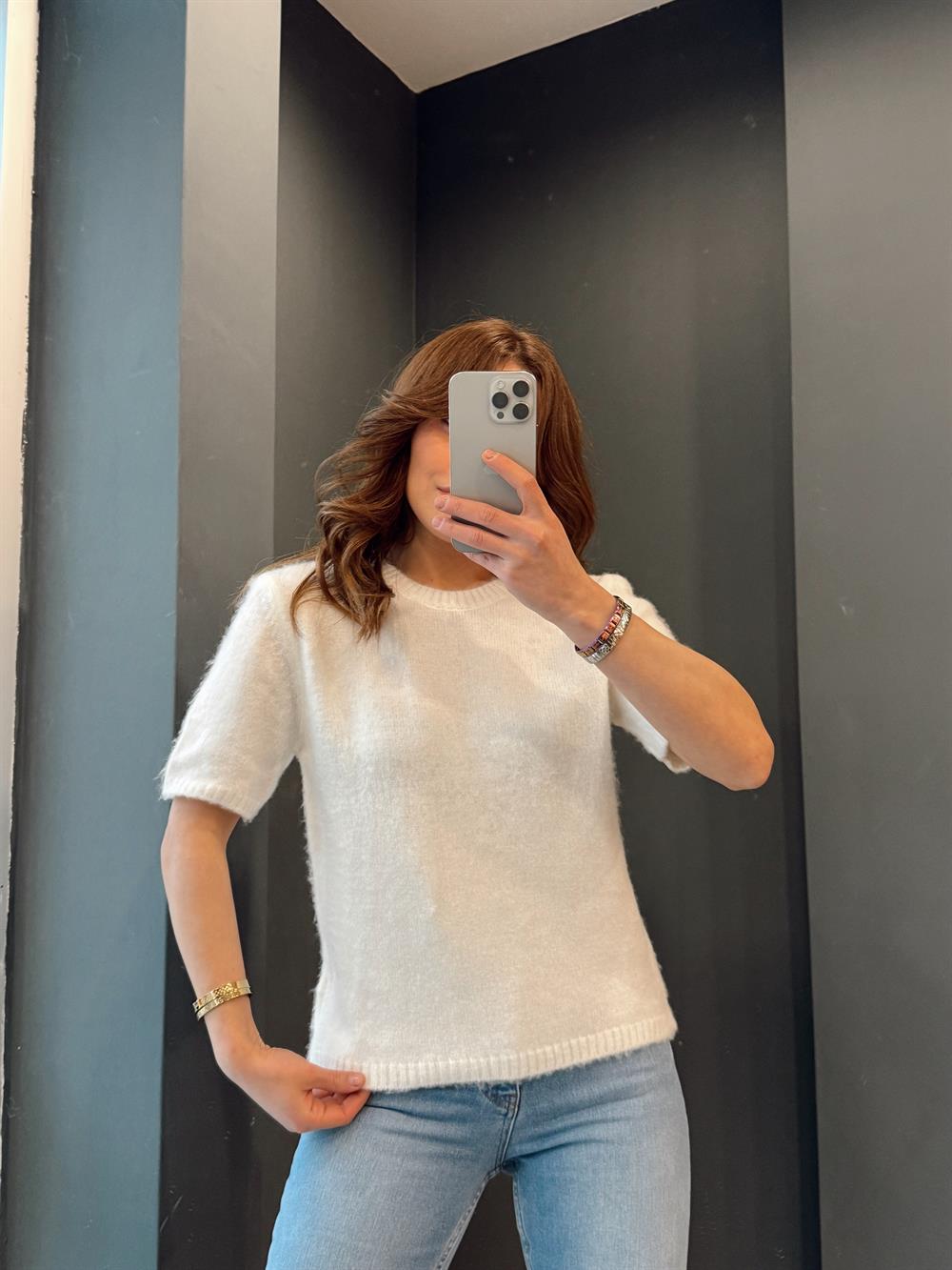 Bi̇si̇klet Yaka Sakalli Kisa Kol Tri̇ko Ekru