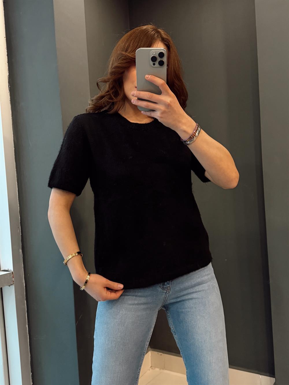 Bi̇si̇klet Yaka Sakalli Kisa Kol Tri̇ko Si̇yah