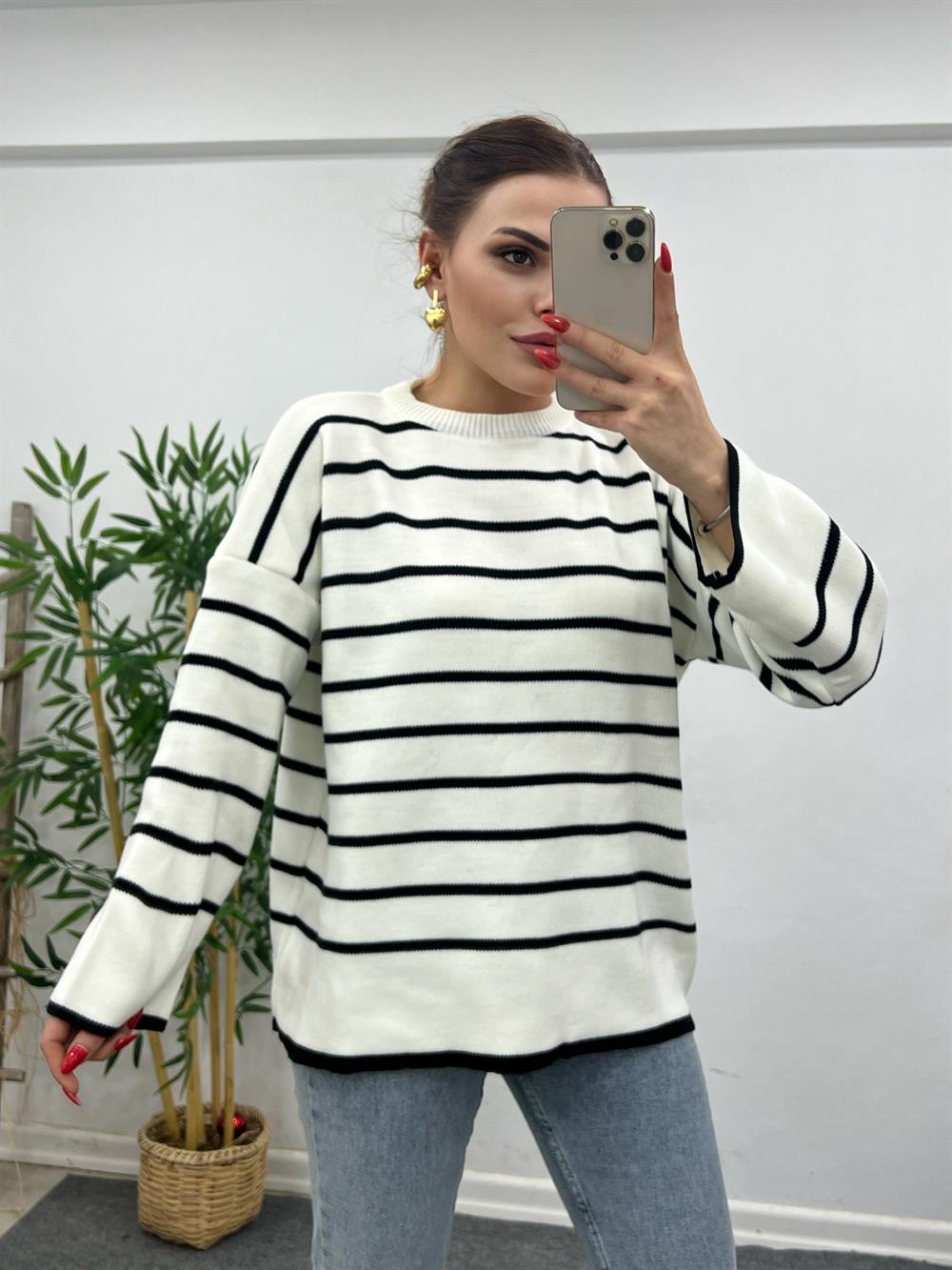 Bi̇si̇klet Yaka Si̇yah Çi̇zgi̇li̇ Tri̇ko Kazak