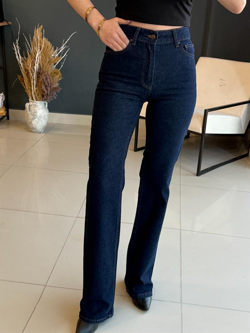 Bol Paça Koyu Laci̇vert Jean