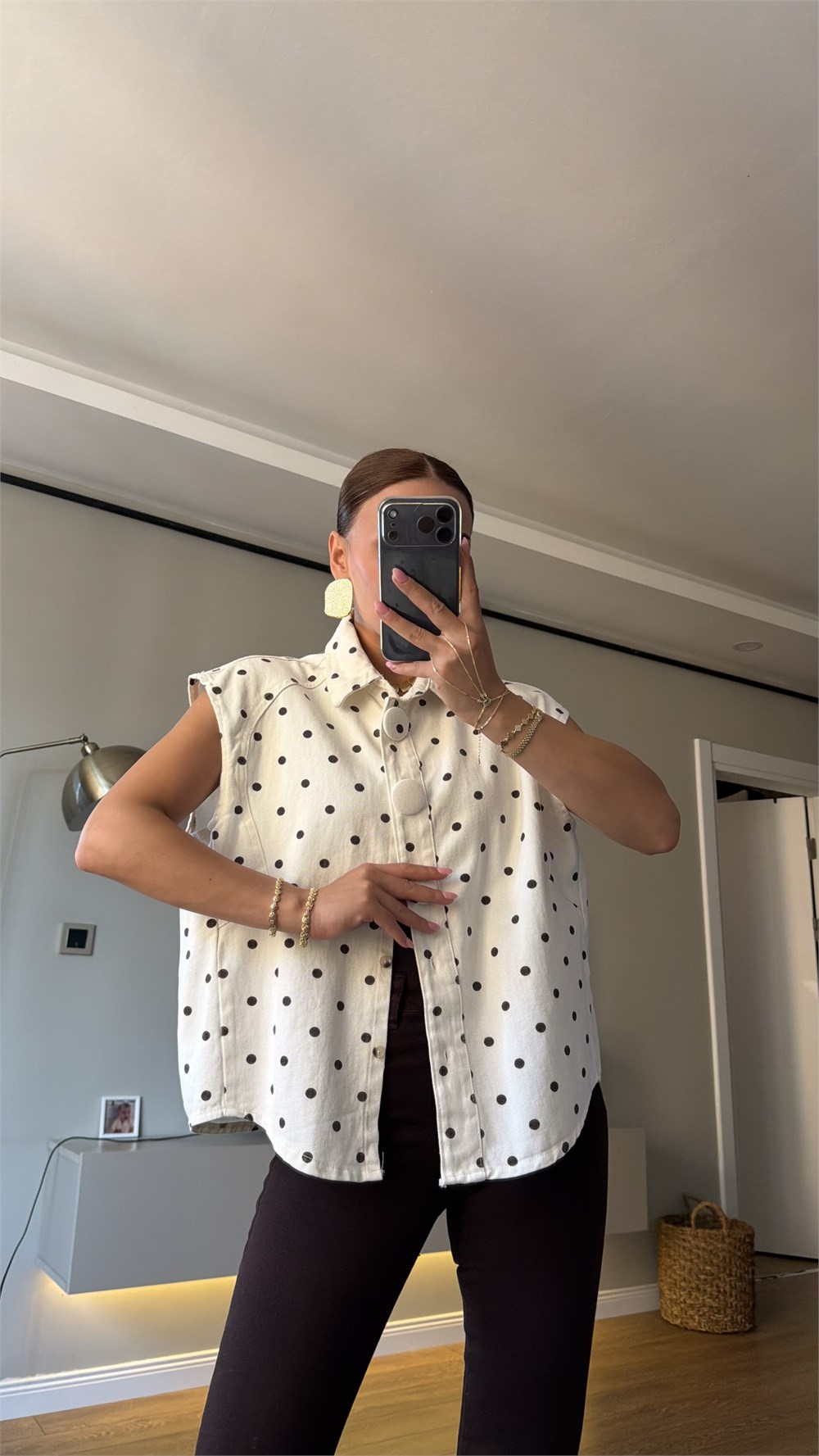 Büyük Düğmeli Puantiyeli Oversize Kolsuz Yelek