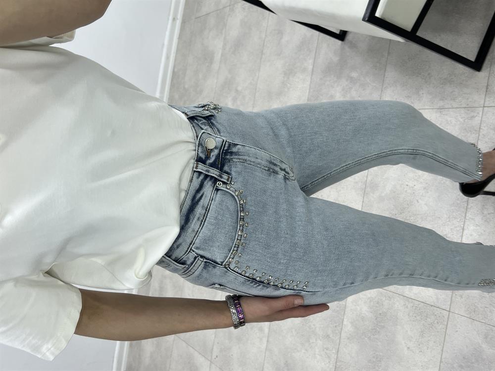 Cepleri̇ Taş Detali Buz Mavi̇ Jean