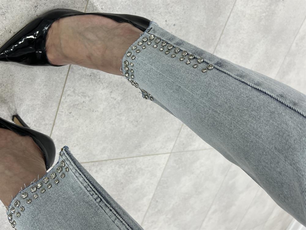 Cepleri̇ Taş Detali Buz Mavi̇ Jean