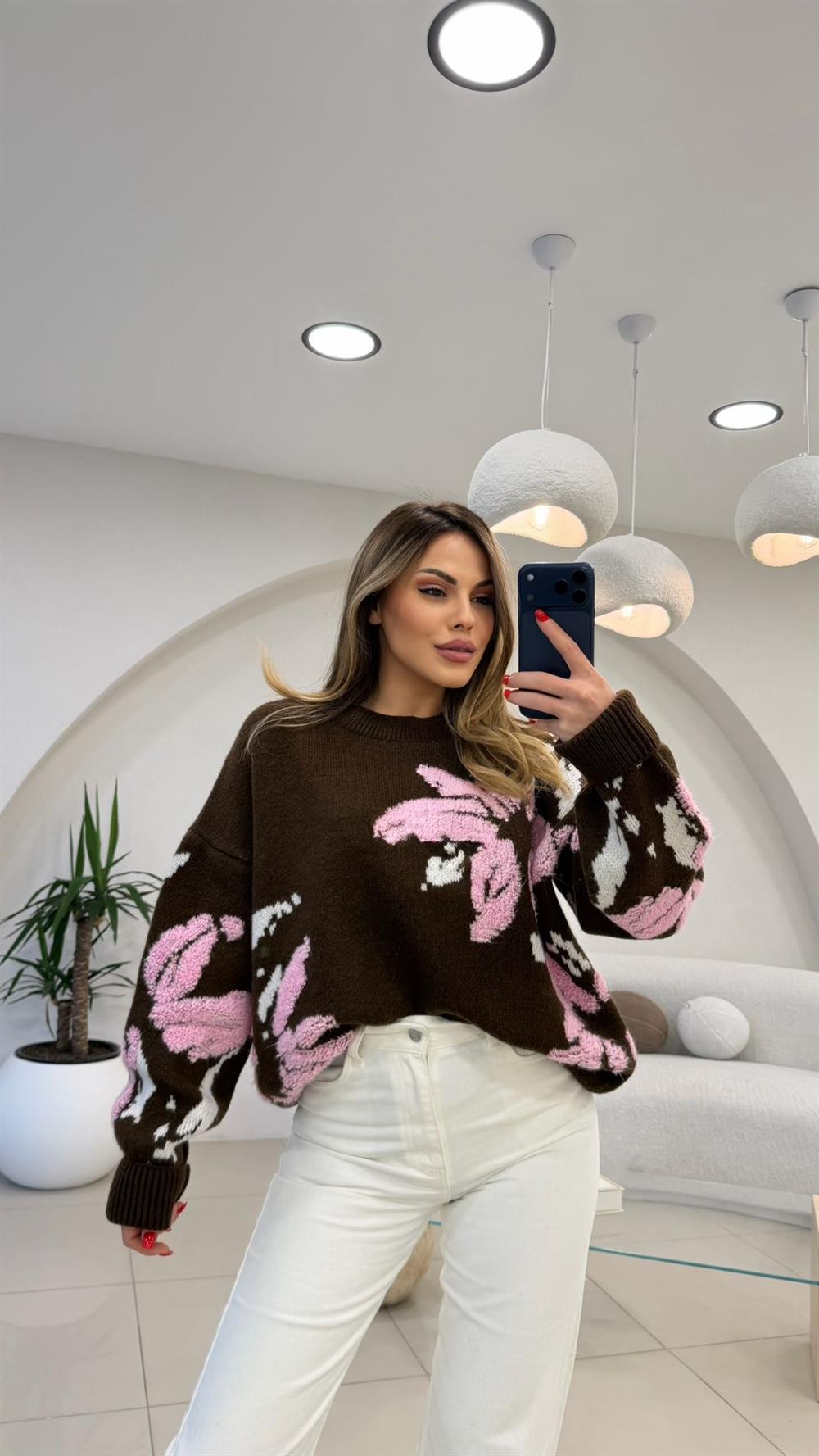 ÇİÇEK DESENLİ SÜZENELİ KAZAK KAHVE