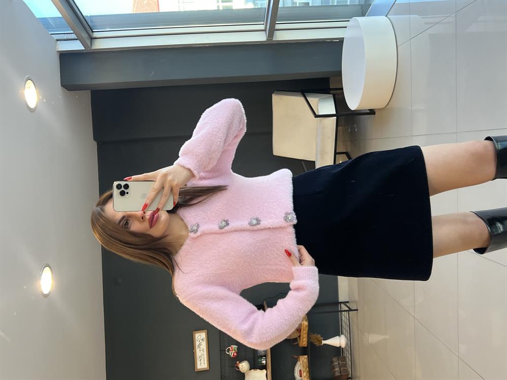 Çi̇çek Detayli Yumoş Hirka Pembe