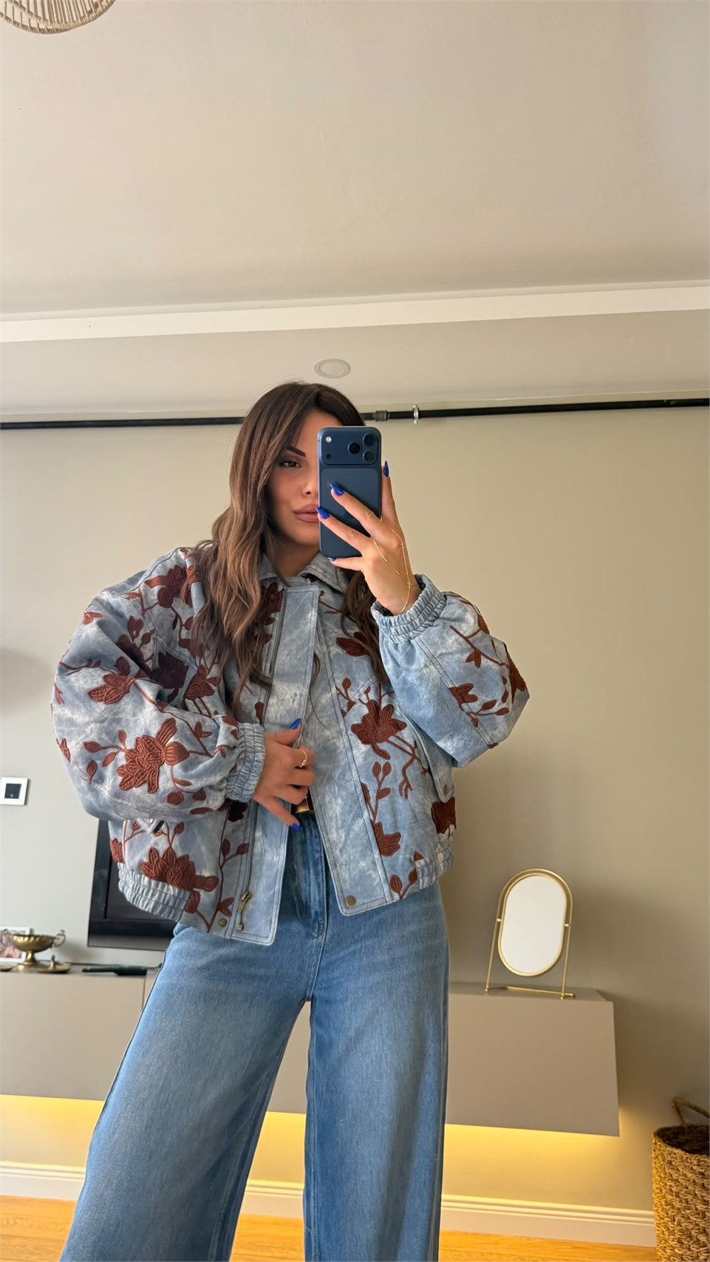 Çiçek İşlemeli Kürk Yakalı Denim Bomber Ceket Mavi