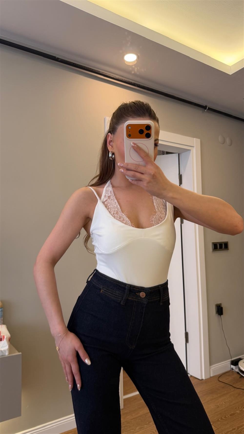 Dantel Detaylı Bluz Beyaz