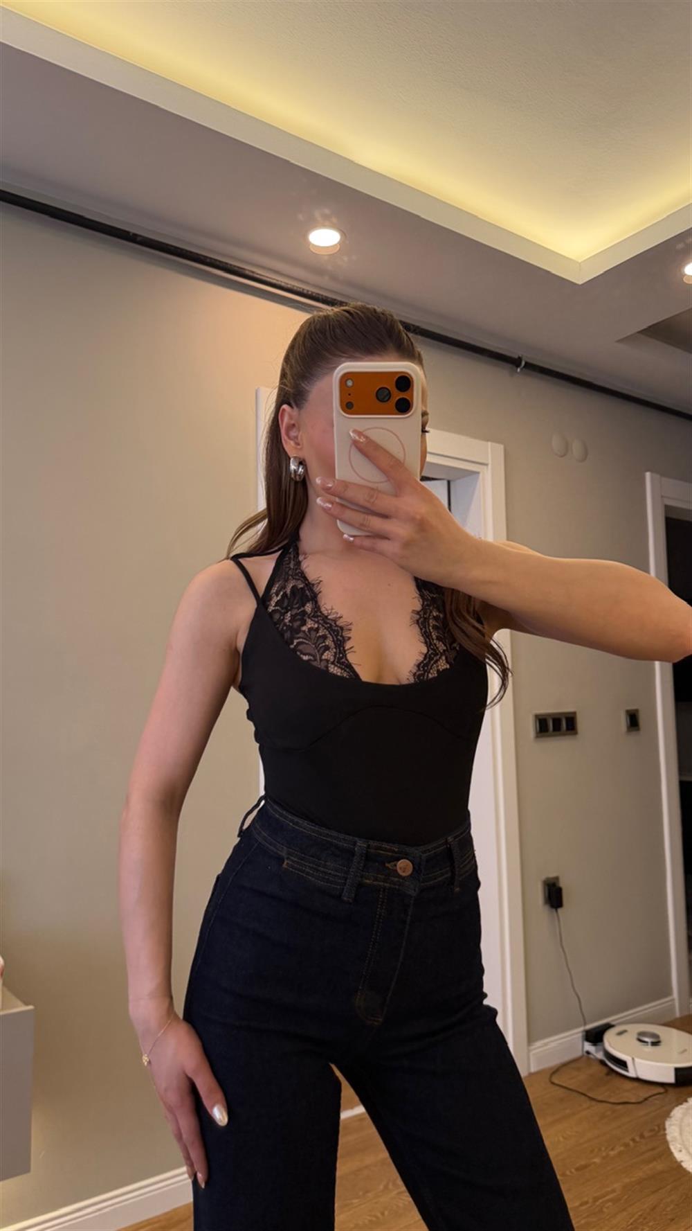 Dantel Detaylı Bluz Siyah