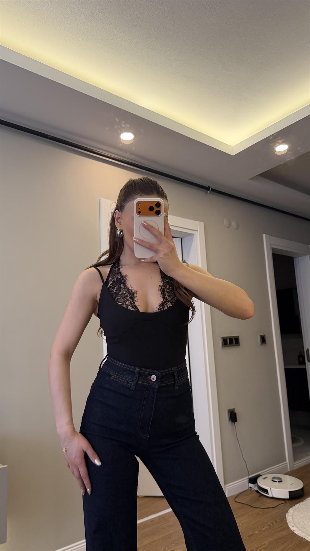 Dantel Detaylı Bluz Siyah