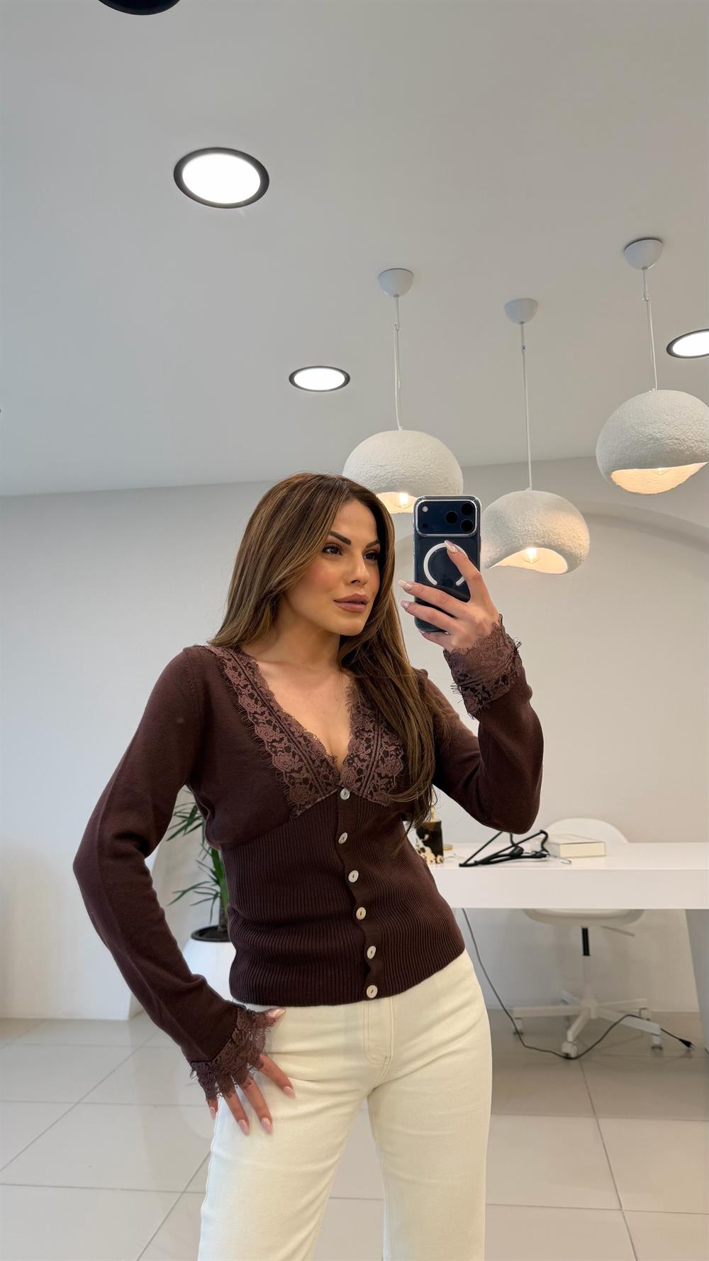 DANTEL DETAYLI HIRKA TRİKO KAHVE