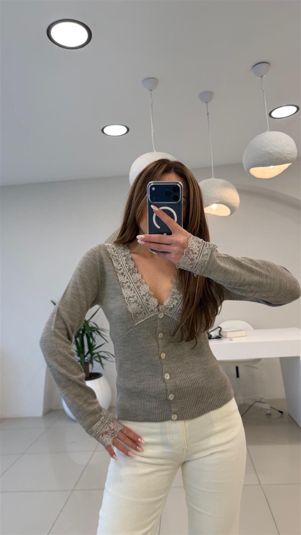 DANTEL DETAYLI HIRKA TRİKO VİZON