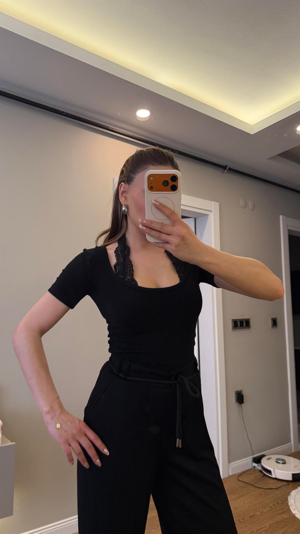 Dantel Detaylı Tshirt Bluz 