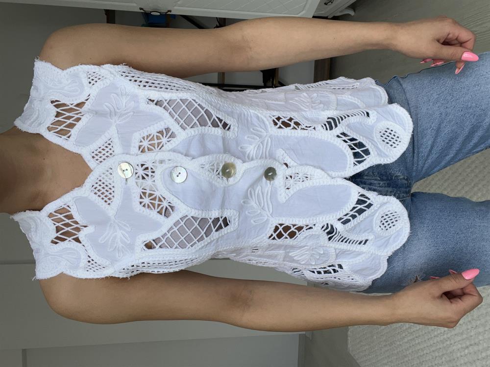 Dantel İşlemeli̇ Kolsuz Yelek