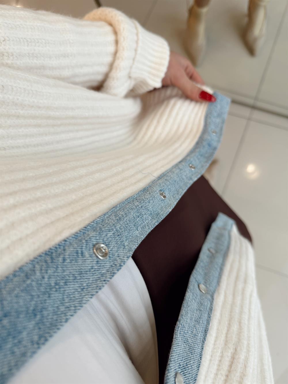 Deni̇m Detayli Örgü Hirka