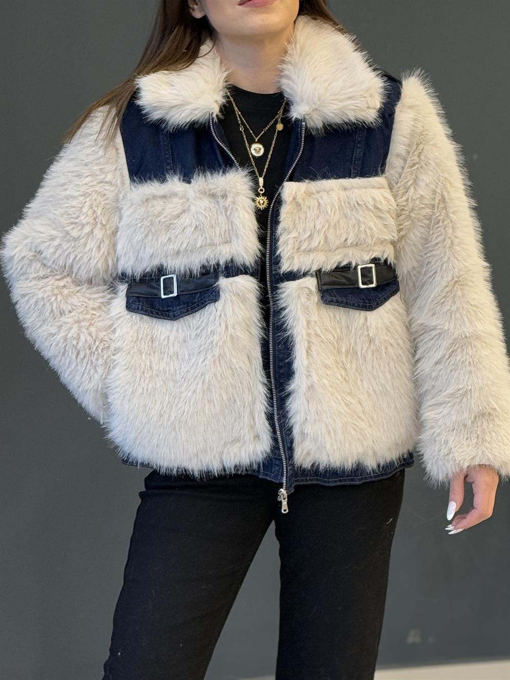 Deni̇m Detayli Tasarim Kürk