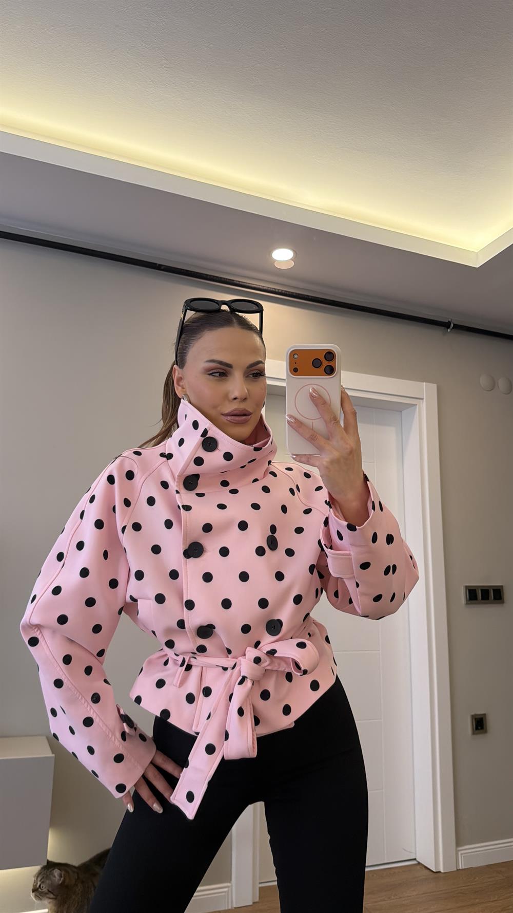 DİK YAKA PUANTİYELİ TRENÇKOT PEMBE 