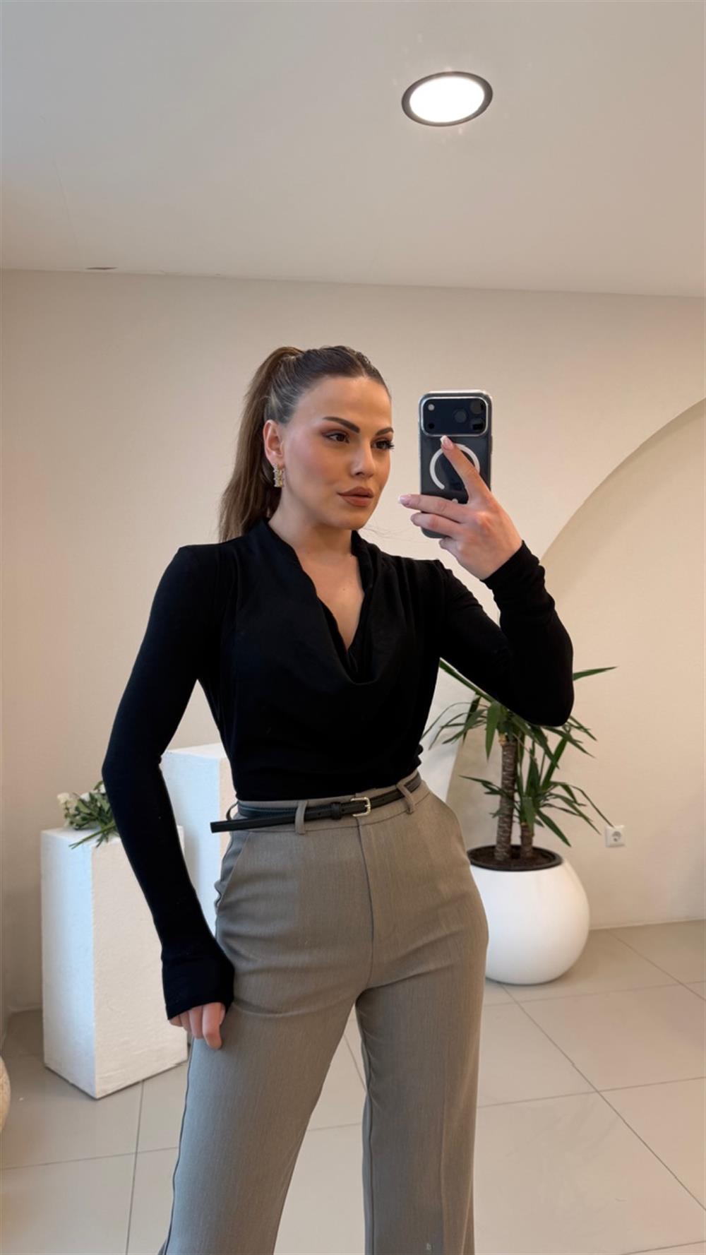 DİLVİN DEGAJE YAKA PAMUK BLUZ 